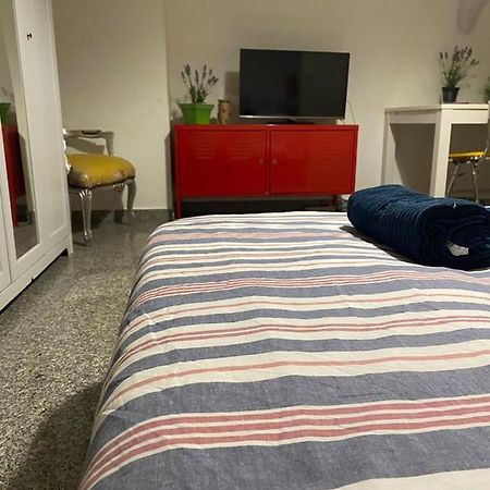 Little Flat - Bari Heart Appartement Buitenkant foto
